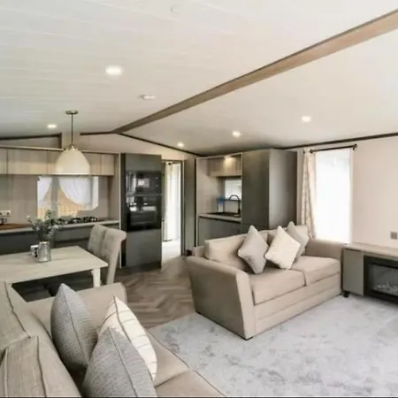 Sol Villa York